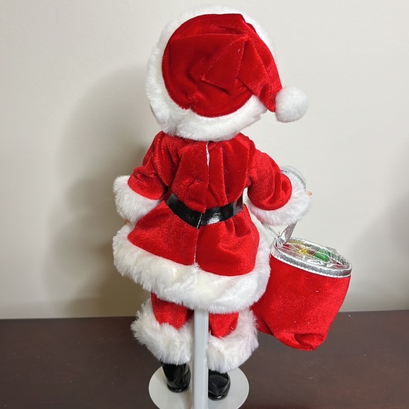 Madame Alexander’s 10” White Christmas Set #15380 - Picture 10 of 11